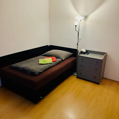 Small Flat, Great Location Lejlighed