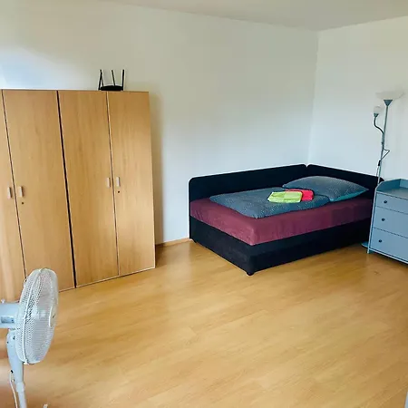 公寓 Small Flat, Great Location